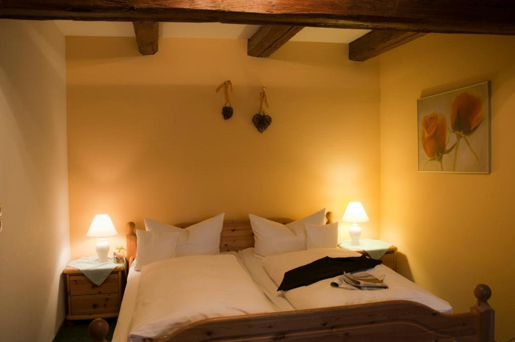 Hotel Schuberths Am Markt Buttenheim Room photo